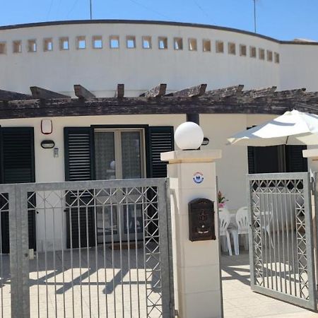 Casa Vacanze Il Sorriso Di Emi Torre Suda Dış mekan fotoğraf