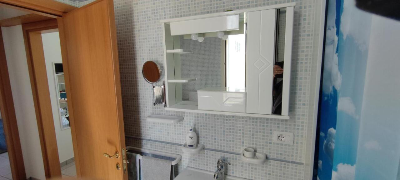 Casa Vacanze Il Sorriso Di Emi Torre Suda Dış mekan fotoğraf